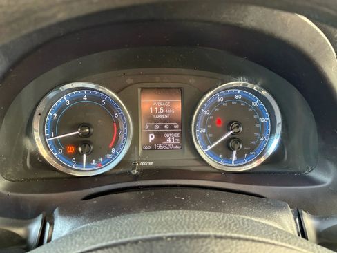 Used 2018 Toyota Corolla L image 23