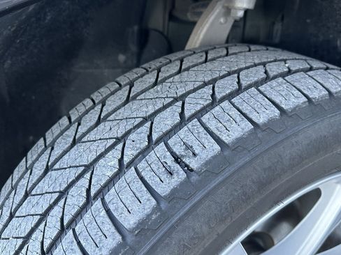 Used 2023 Volvo XC90 B5 Core w/ Protection Package Premier image 9