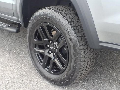 Certified 2025 Chevrolet Colorado Trail Boss AWD/4WD image 11