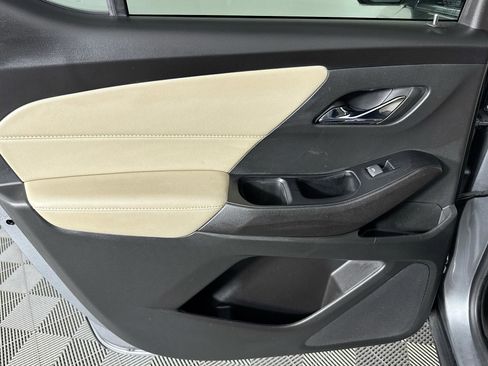 Used 2024 Chevrolet Traverse LS w/ Safety Package image 25