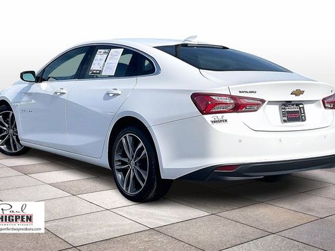 Used 2024 Chevrolet Malibu LT image 2