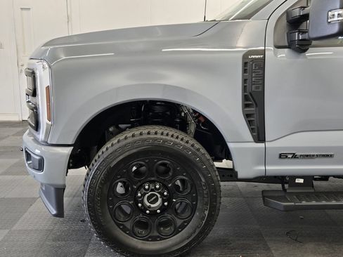 New 2026 Ford F250 Lariat w/ Black Appearance Package AWD/4WD image 9