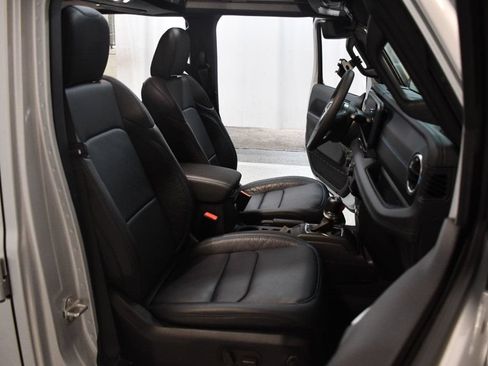 Used 2024 Jeep Wrangler High Altitude AWD/4WD image 29