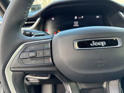 Certified 2024 Jeep Grand Cherokee Altitude image 38