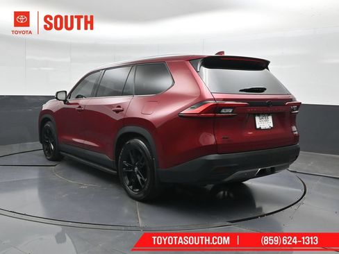 Used 2024 Toyota Grand Highlander AWD image 8