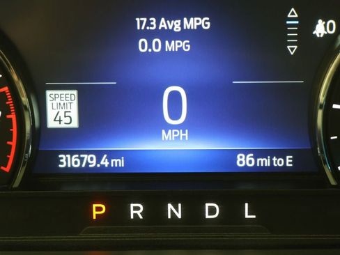 Used 2022 Ford Explorer XLT w/ Equipment Group 202A image 18