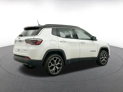 Used 2025 Jeep Compass Limited AWD/4WD image 11