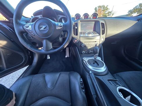 Used 2014 Nissan 370Z Touring w/ Sport Package image 10