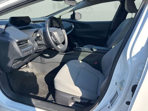 Used 2024 Toyota Prius LE image 9