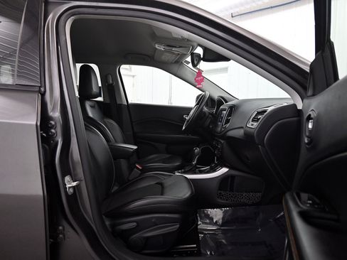 Used 2018 Jeep Compass Latitude w/ Popular Equipment Group image 21