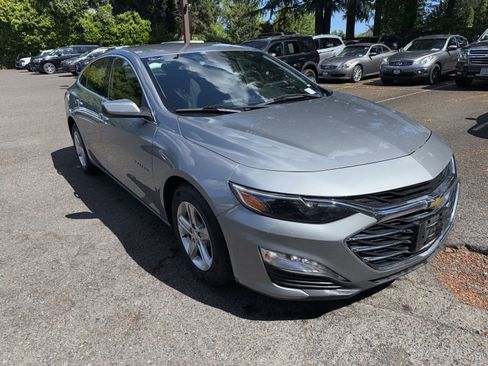 Used 2023 Chevrolet Malibu LT FWD image 3