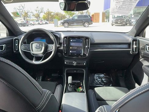 Certified 2023 Volvo C40 P8 Recharge Ultimate image 18