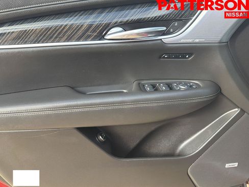 Used 2023 Cadillac XT6 Premium Luxury AWD/4WD image 23