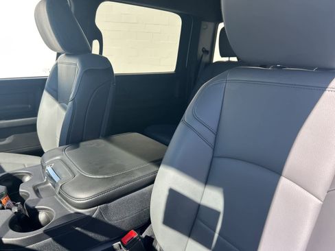 Used 2024 RAM 3500 Tradesman w/ Chrome Appearance Group image 23