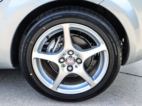 Used 2003 Toyota MR2 RWD image 15