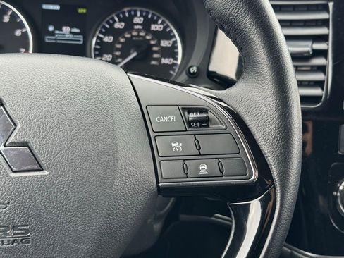 Used 2016 Mitsubishi Outlander ES AWD/4WD image 22