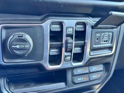 Used 2022 Jeep Wrangler Unlimited Sport AWD/4WD image 22
