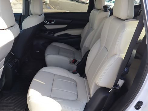 Used 2024 Subaru Ascent Limited w/ Technology Package image 32