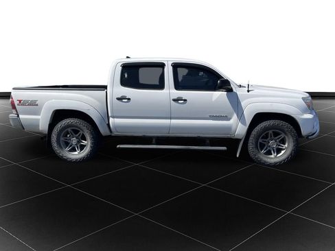 Used 2014 Toyota Tacoma PreRunner w/ SR5 Package RWD image 6