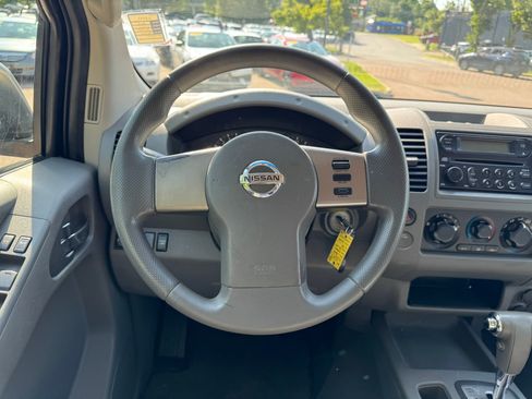 Used 2006 Nissan Frontier SE w/ (P01) Power Pkg RWD image 13