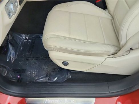 Used 2024 Mercedes-Benz GLE 350 4MATIC image 33