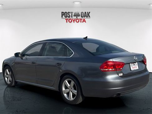 Used 2015 Volkswagen Passat 1.8T Limited Edition image 5