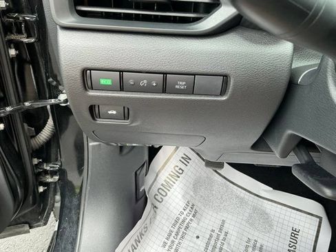 Used 2025 Nissan Sentra S FWD image 20