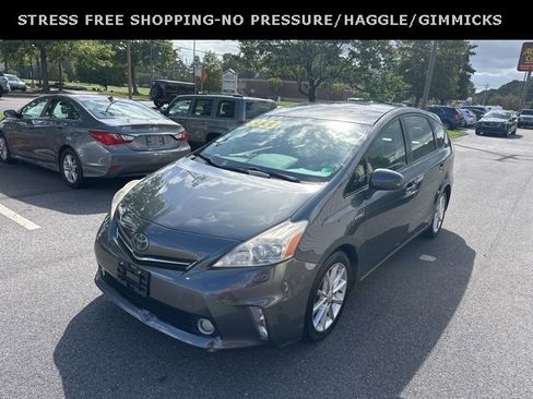 Used 2013 Toyota Prius V Five image 2