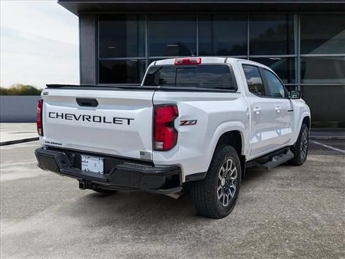 Used 2025 Chevrolet Colorado Z71 AWD/4WD image 7