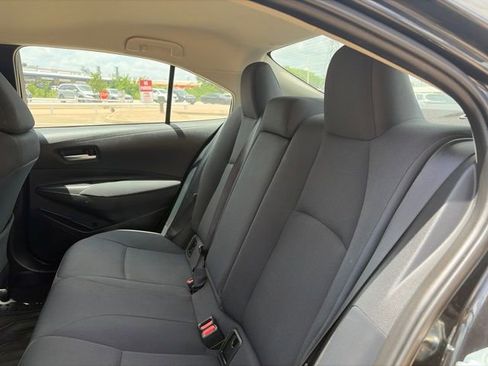 Used 2021 Toyota Corolla LE FWD image 7