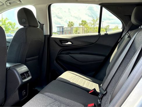Used 2024 Chevrolet Equinox LT FWD image 19