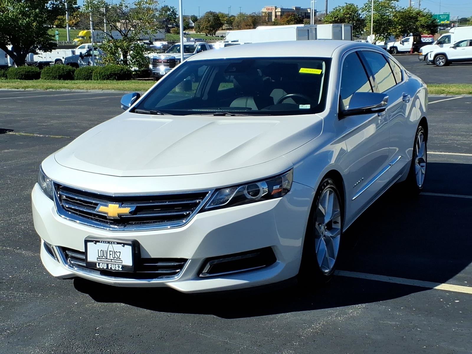 Used 2017 Chevrolet Impala Premier w/ Enhanced Convenience Package FWD image 2