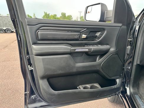 Used 2022 RAM 1500 Limited w/ Body-Colour Bumper Group AWD/4WD image 11