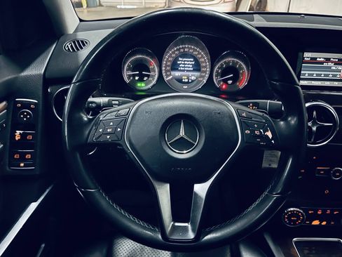 Used 2014 Mercedes-Benz GLK 350 2WD image 26