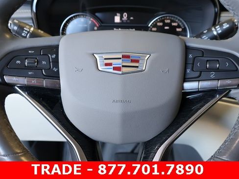 Used 2023 Cadillac XT6 Premium Luxury image 23