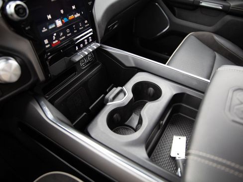 Used 2024 RAM 1500 Laramie image 17