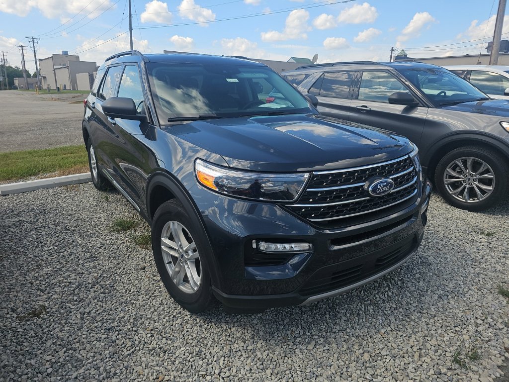 Used 2023 Ford Explorer XLT w/ Equipment Group 202A AWD/4WD image 6