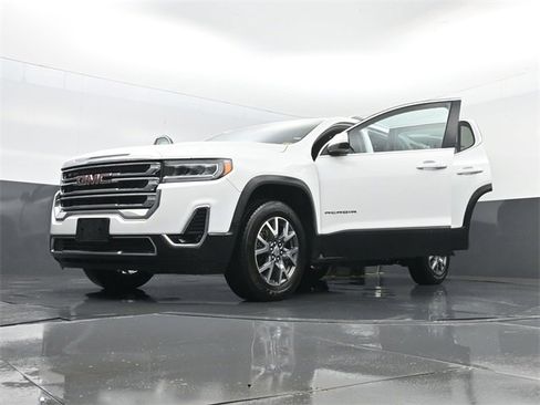 Used 2023 GMC Acadia SLT image 34