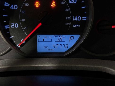 Used 2016 Toyota RAV4 LE AWD/4WD image 19