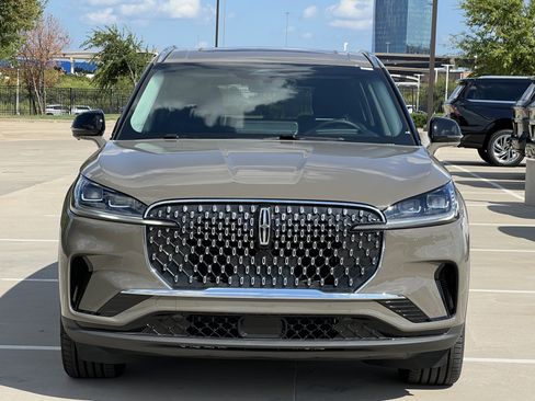 New 2025 Lincoln Aviator Reserve w/ Equipment Group 201A image 13