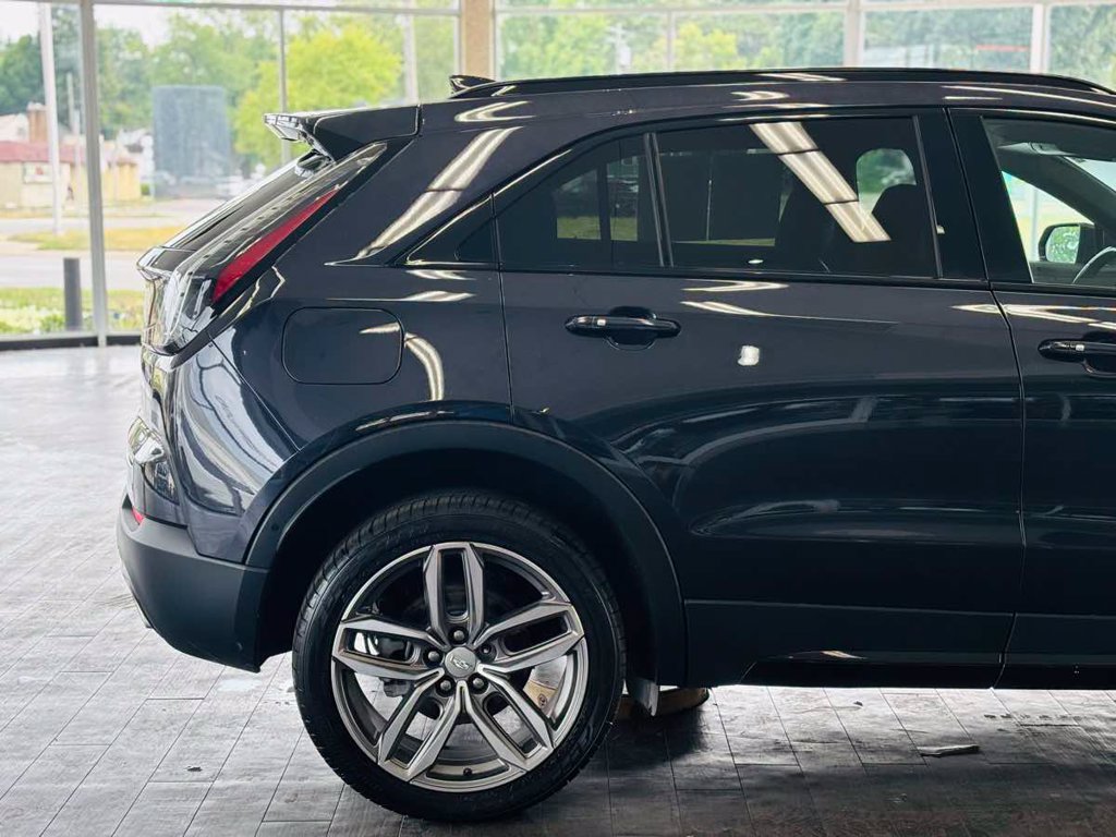 Used 2022 Cadillac XT4 Sport w/ Enhanced Visibility Package AWD/4WD image 6