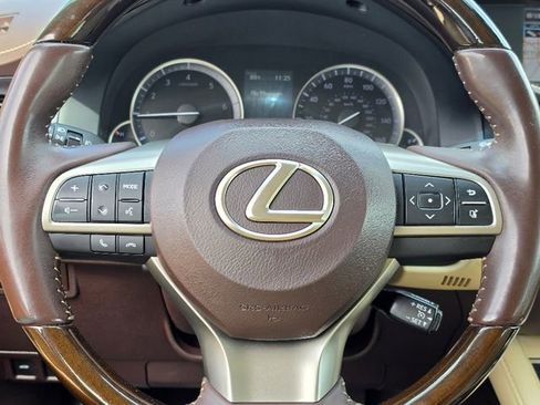 Used 2016 Lexus ES 350 w/ Navigation System Package FWD image 29