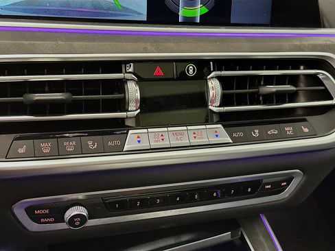 Used 2022 BMW X5 xDrive40i w/ Premium Package image 24