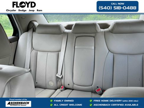 Used 2006 Cadillac DTS w/ Trunk Convenience Package FWD image 18