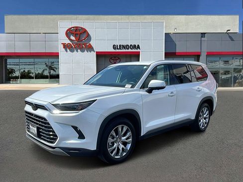 Certified 2024 Toyota Grand Highlander XLE image 7