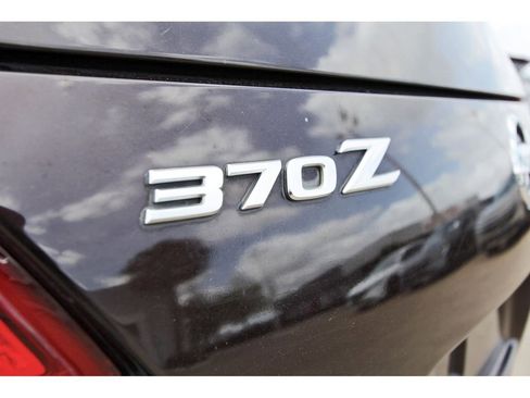 Used 2010 Nissan 370Z Touring RWD image 20