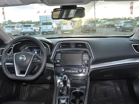 Used 2021 Nissan Maxima 3.5 SV w/ Floor Mat Group image 18