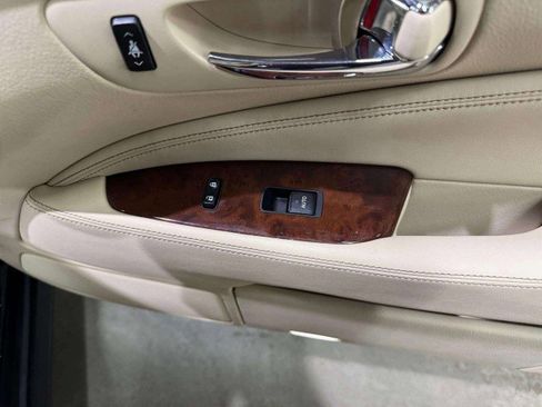 Used 2014 Lexus LS 460 image 43