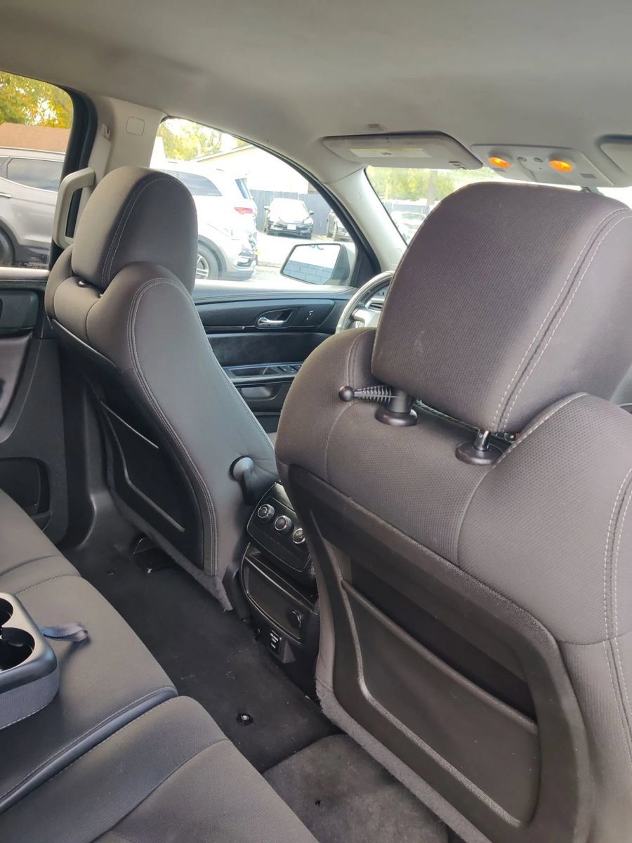 Used 2016 GMC Acadia SLE FWD image 19