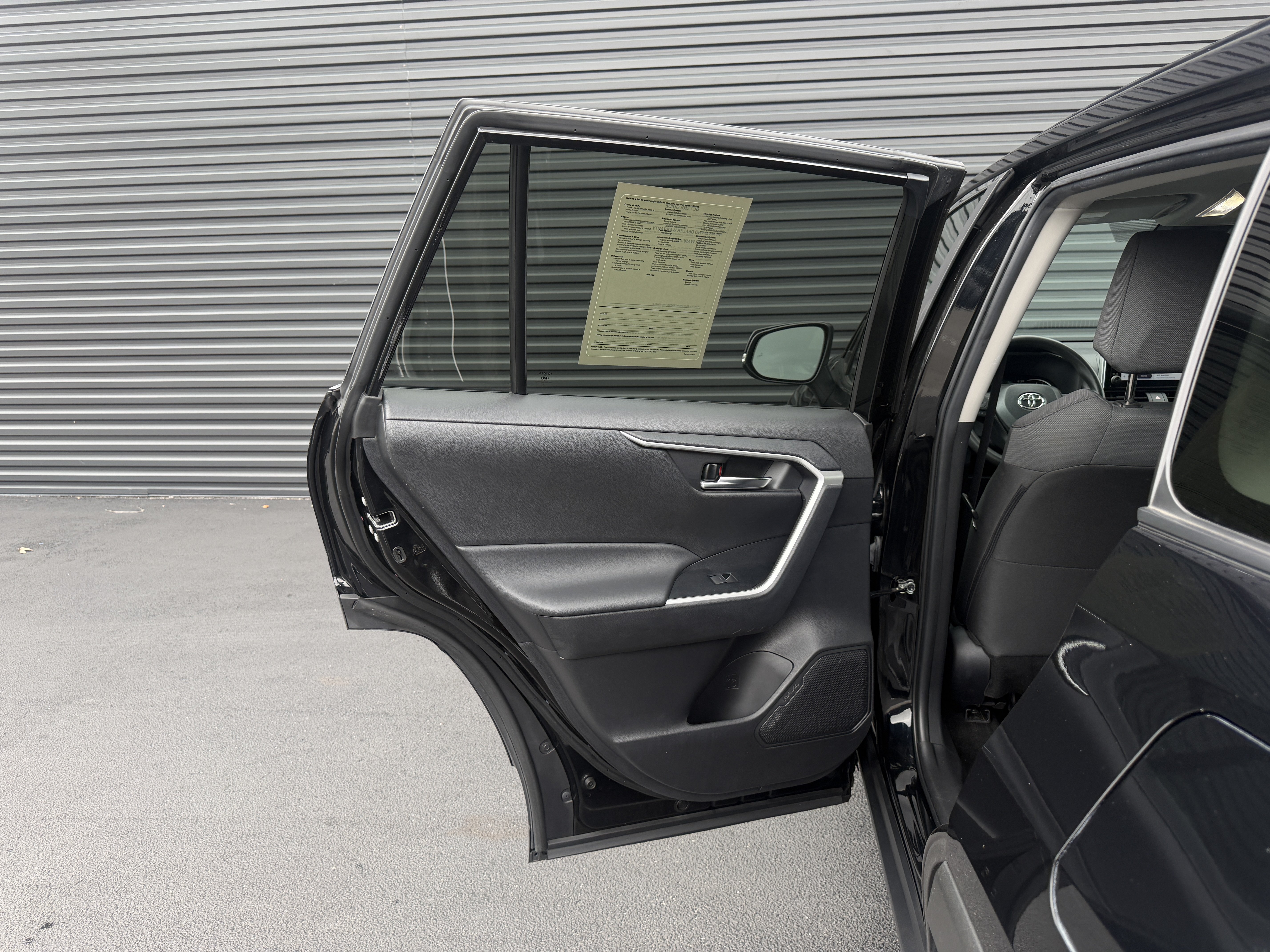 Used 2024 Toyota RAV4 XLE FWD image 22